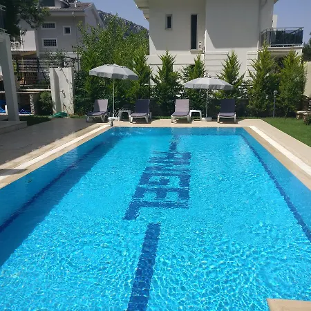 Villa Khan *